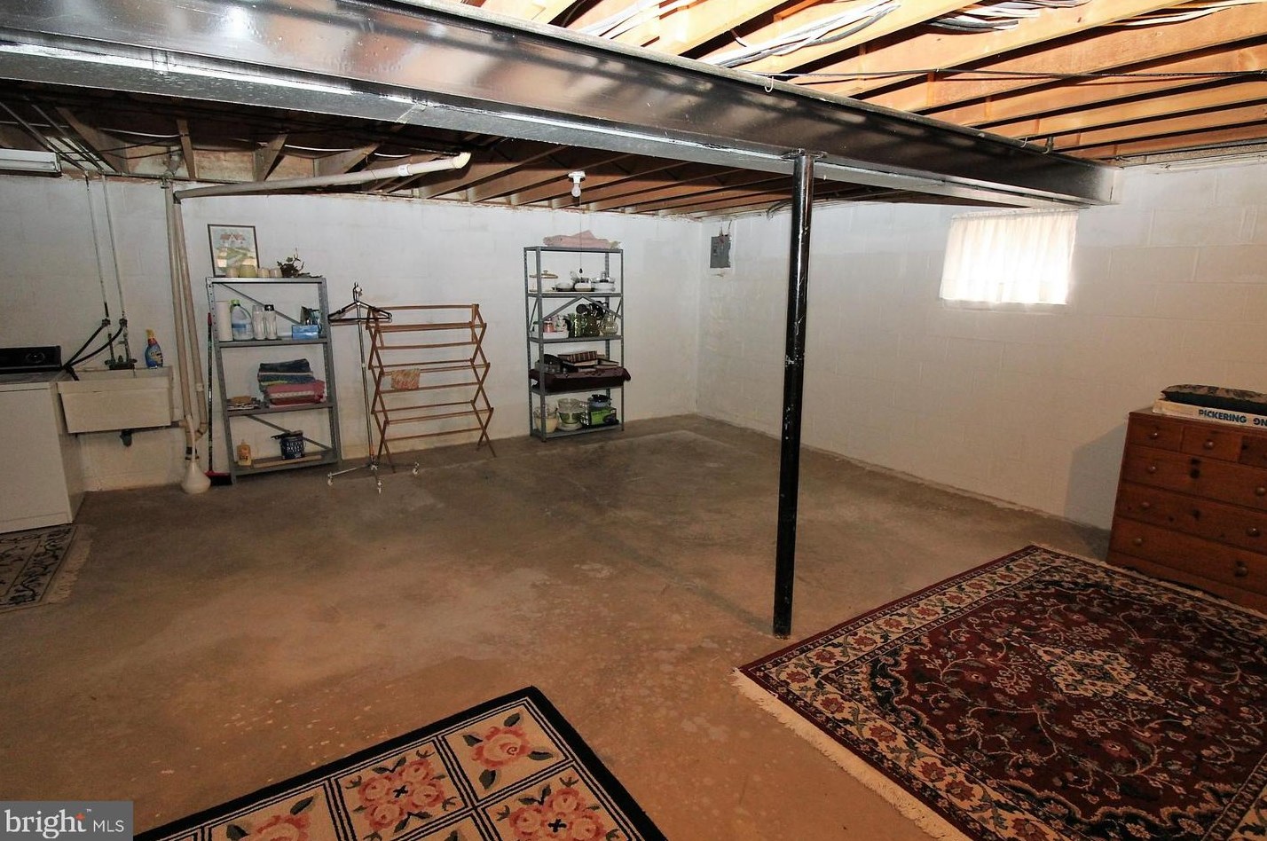 9529 Whetstone Dr, Gaithersburg MD  20886-3109 exterior