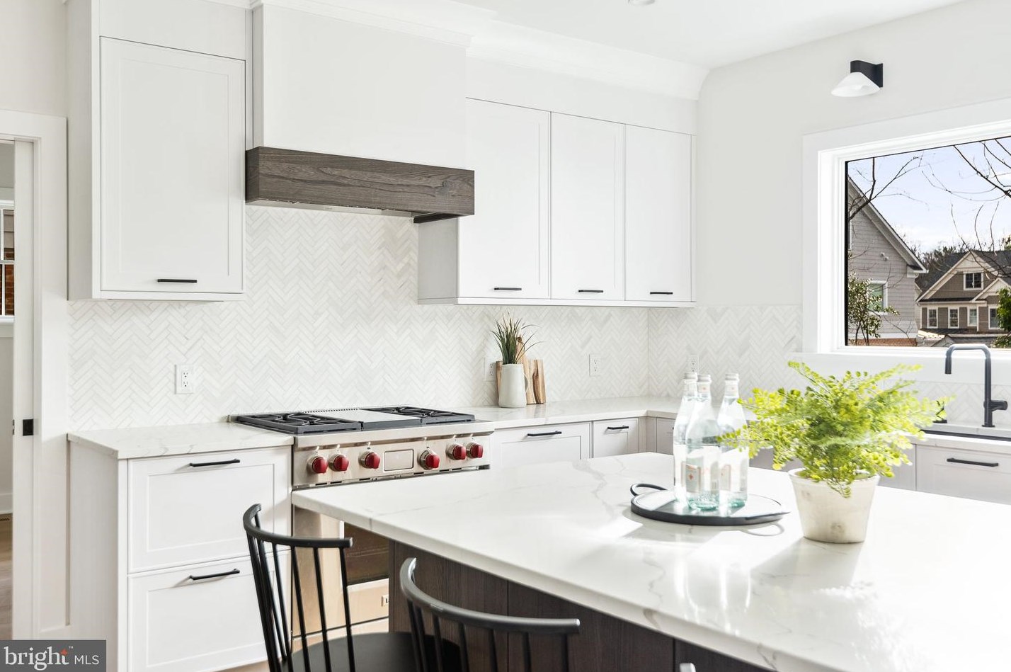 7704 Holiday Ter, Bethesda MD  20817-6616 exterior