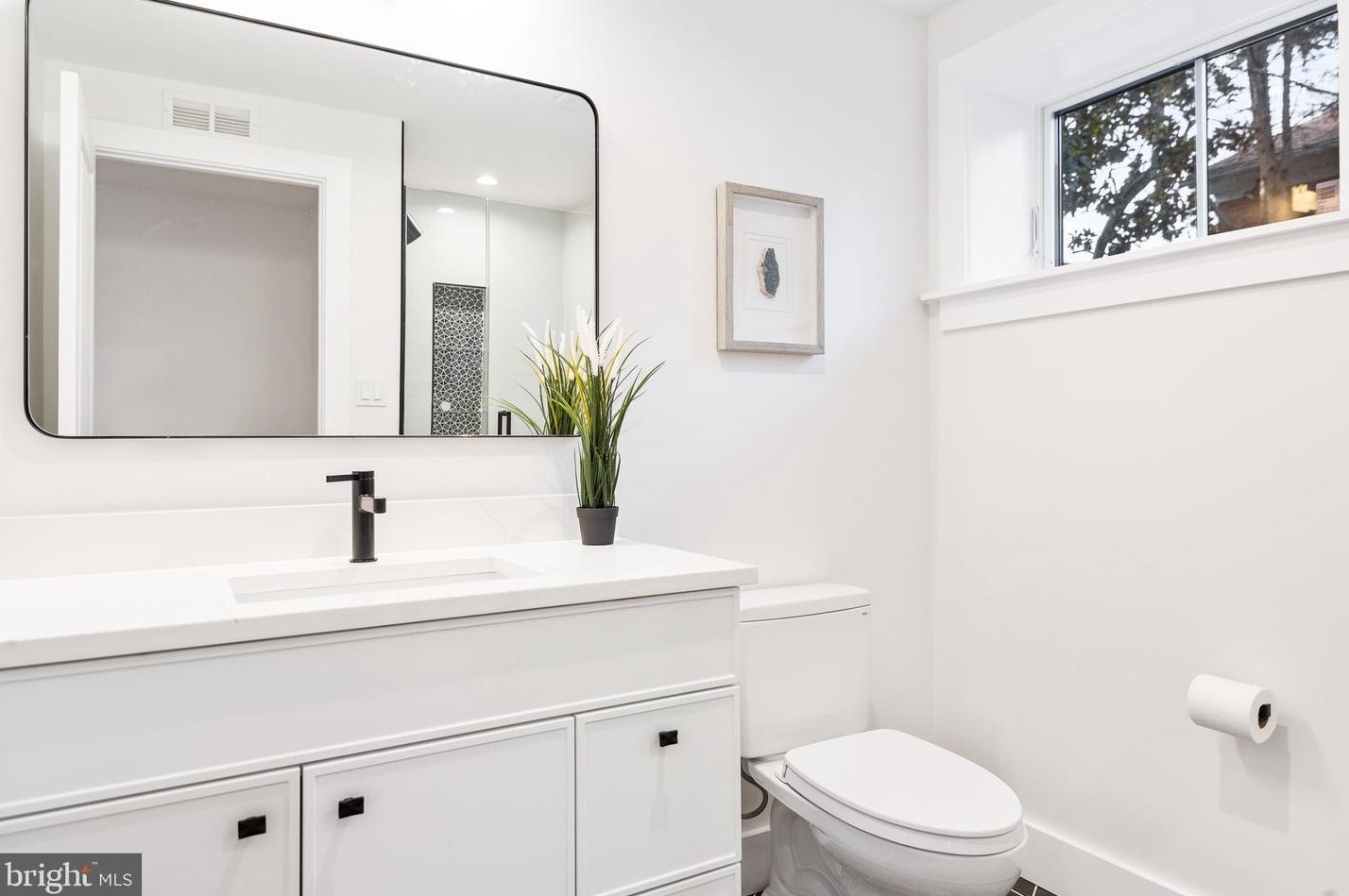 7704 Holiday Ter, Bethesda MD  20817-6616 exterior