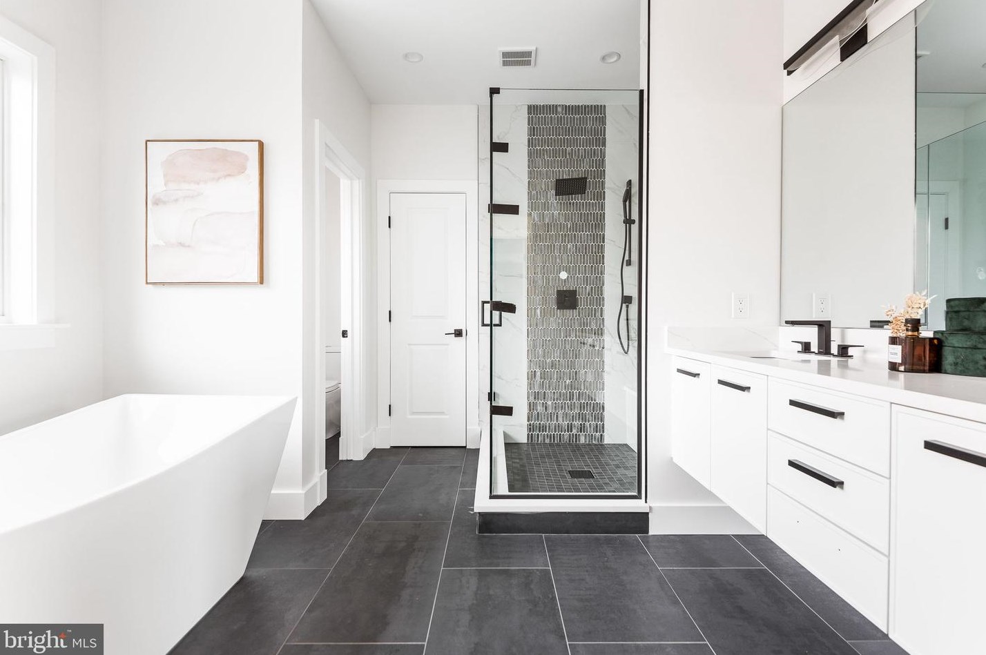 7704 Holiday Ter, Bethesda MD  20817-6616 exterior