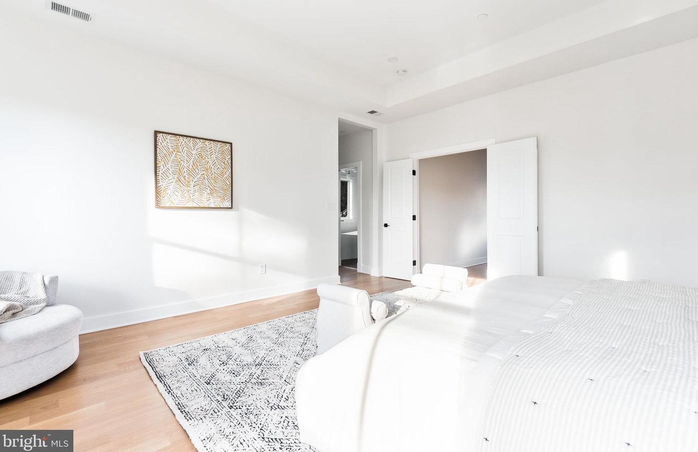 7704 Holiday Ter, Bethesda MD  20817-6616 exterior