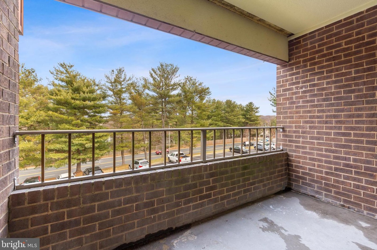 406 Girard St, Gaithersburg MD  20877-3328 exterior