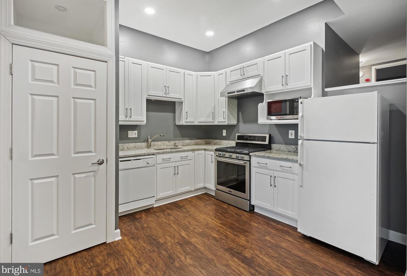 18612 Walkers Choice Rd #2, Gaithersburg, MD 20886