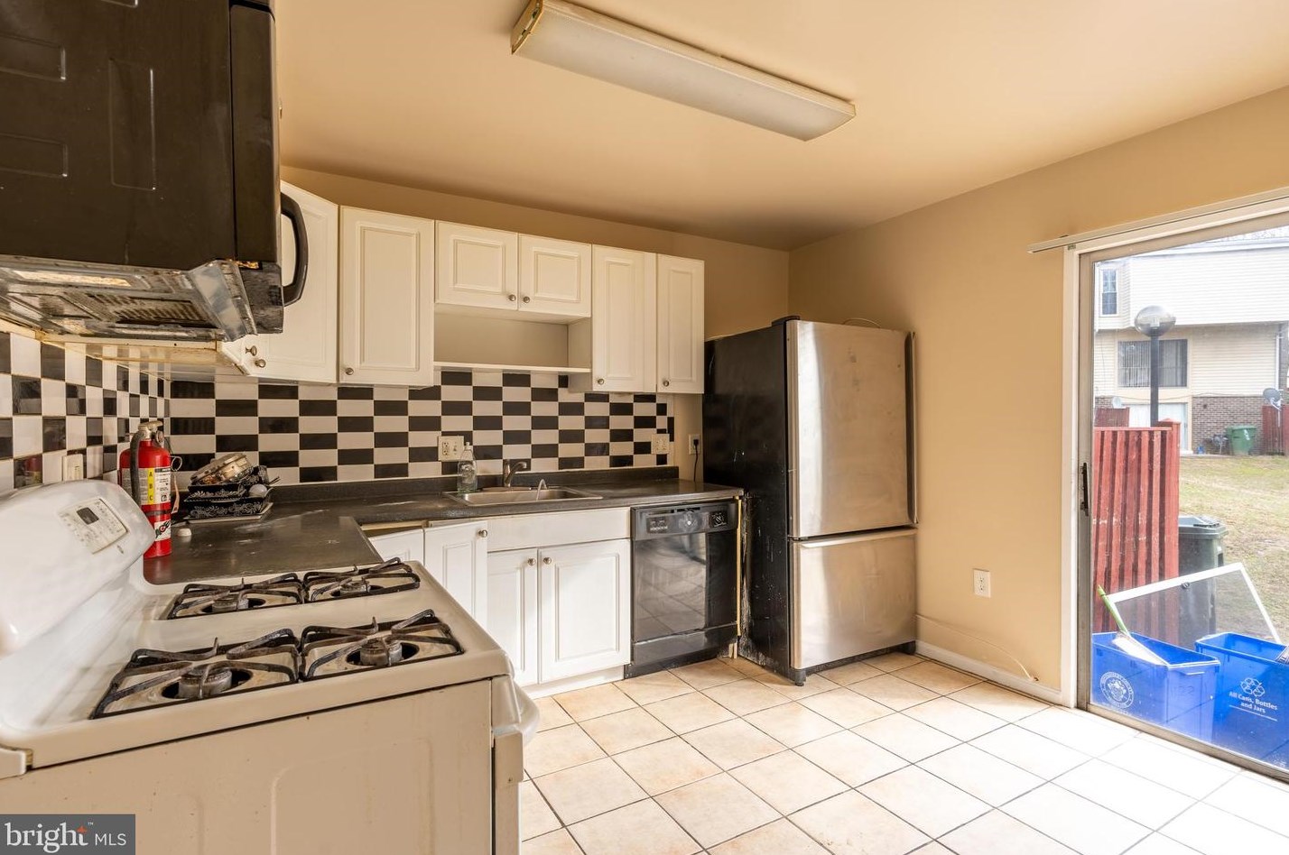 11221 Columbia Pike #31, Silver Spring, MD 20901