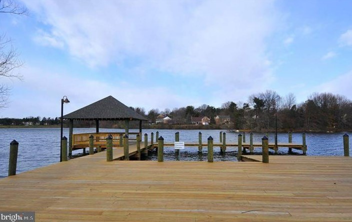 18715 Walkers Choice Rd, Gaithersburg MD  20886-0612 exterior