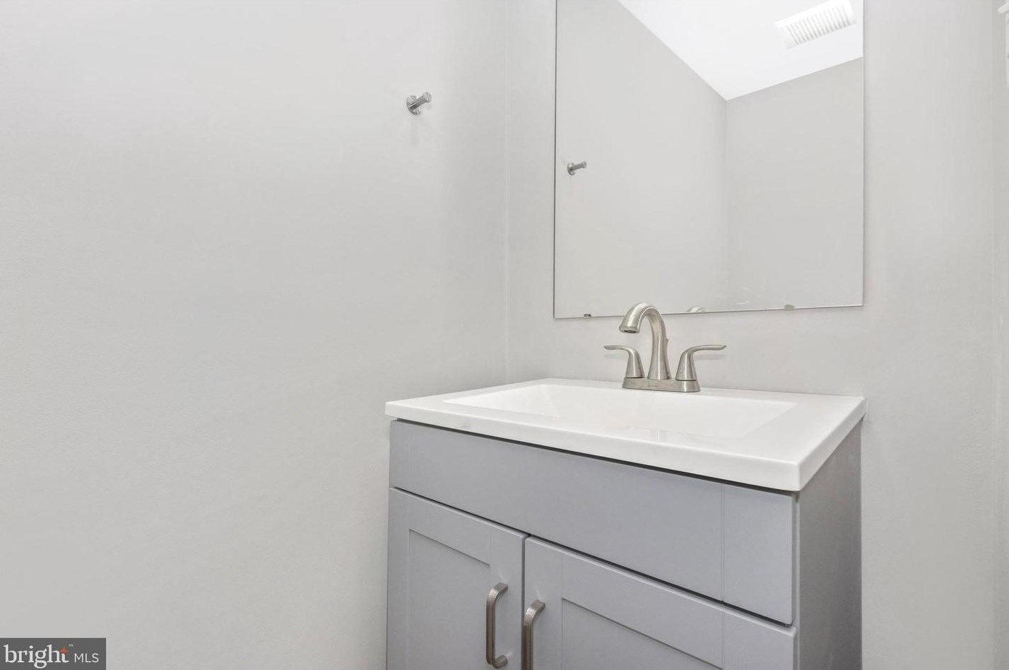 19813 Bazzellton Pl, Gaithersburg MD  20886-1432 exterior