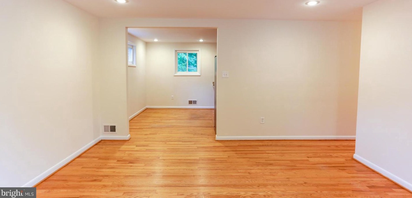 110 Hannes St, Silver Spring, MD 20901