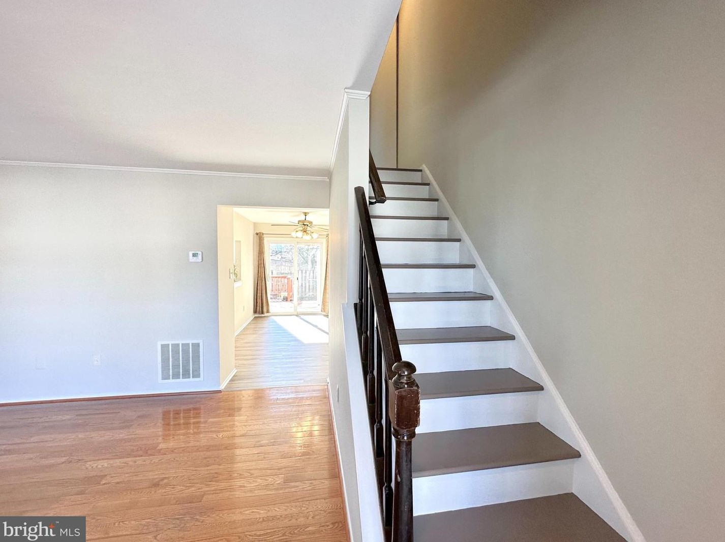 402 Carousel Ct, Gaithersburg, MD 20877