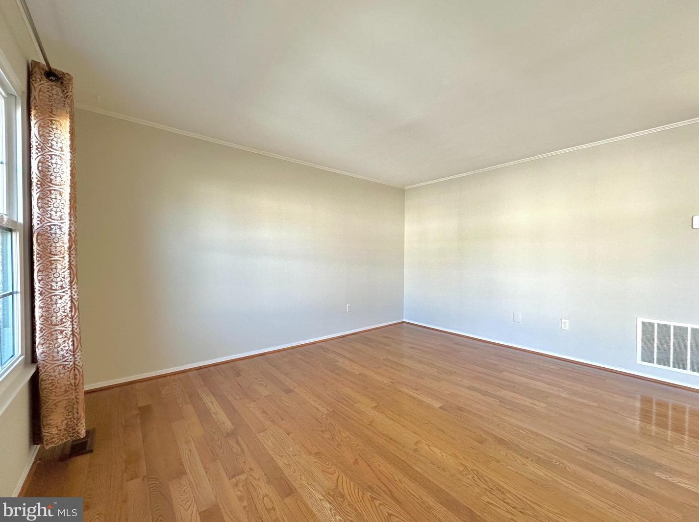 402 Carousel Ct, Gaithersburg MD  20877-3419 exterior