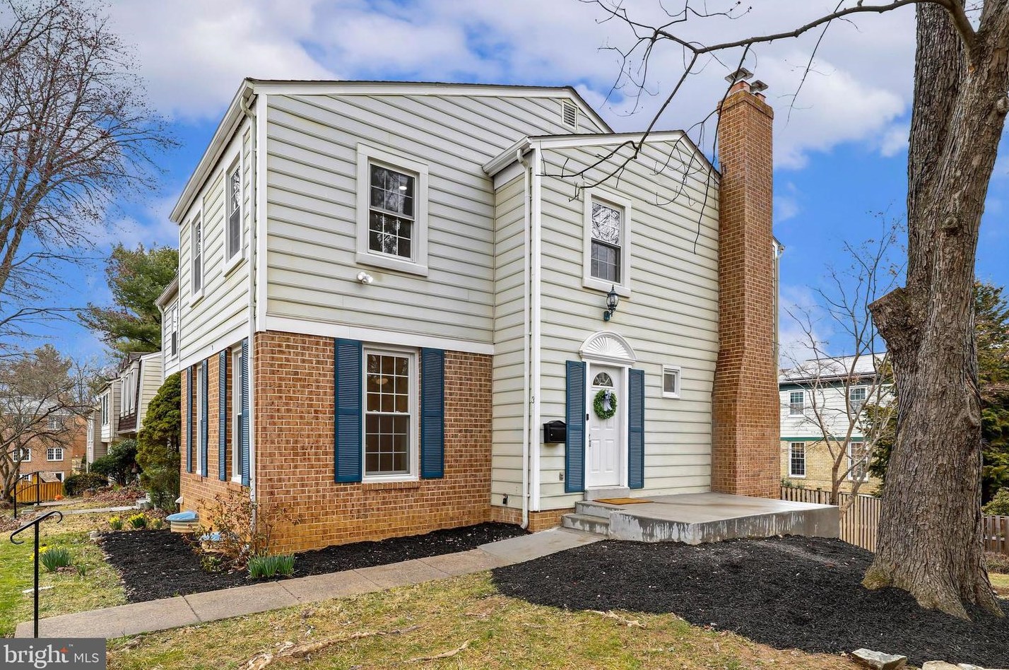 3 Oak Shade Rd, Gaithersburg, MD 20878-1053