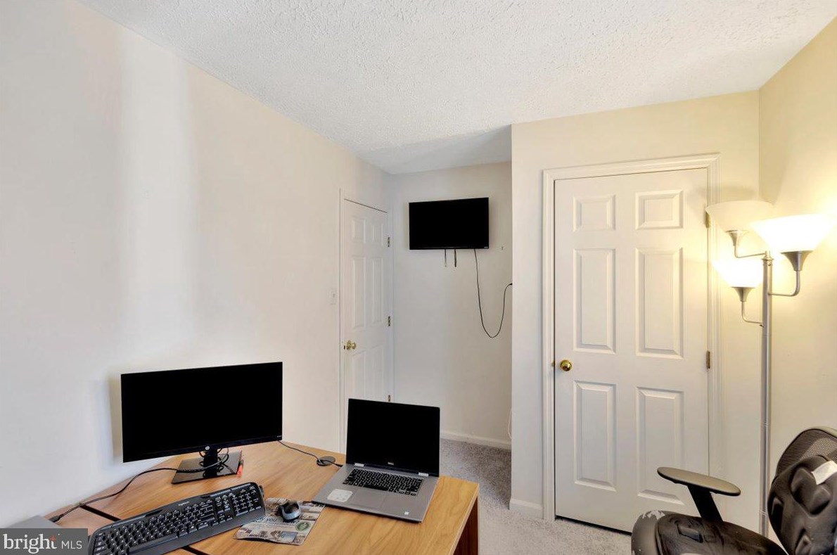 3 Quantum Ln, Gaithersburg MD  20877-3458 exterior