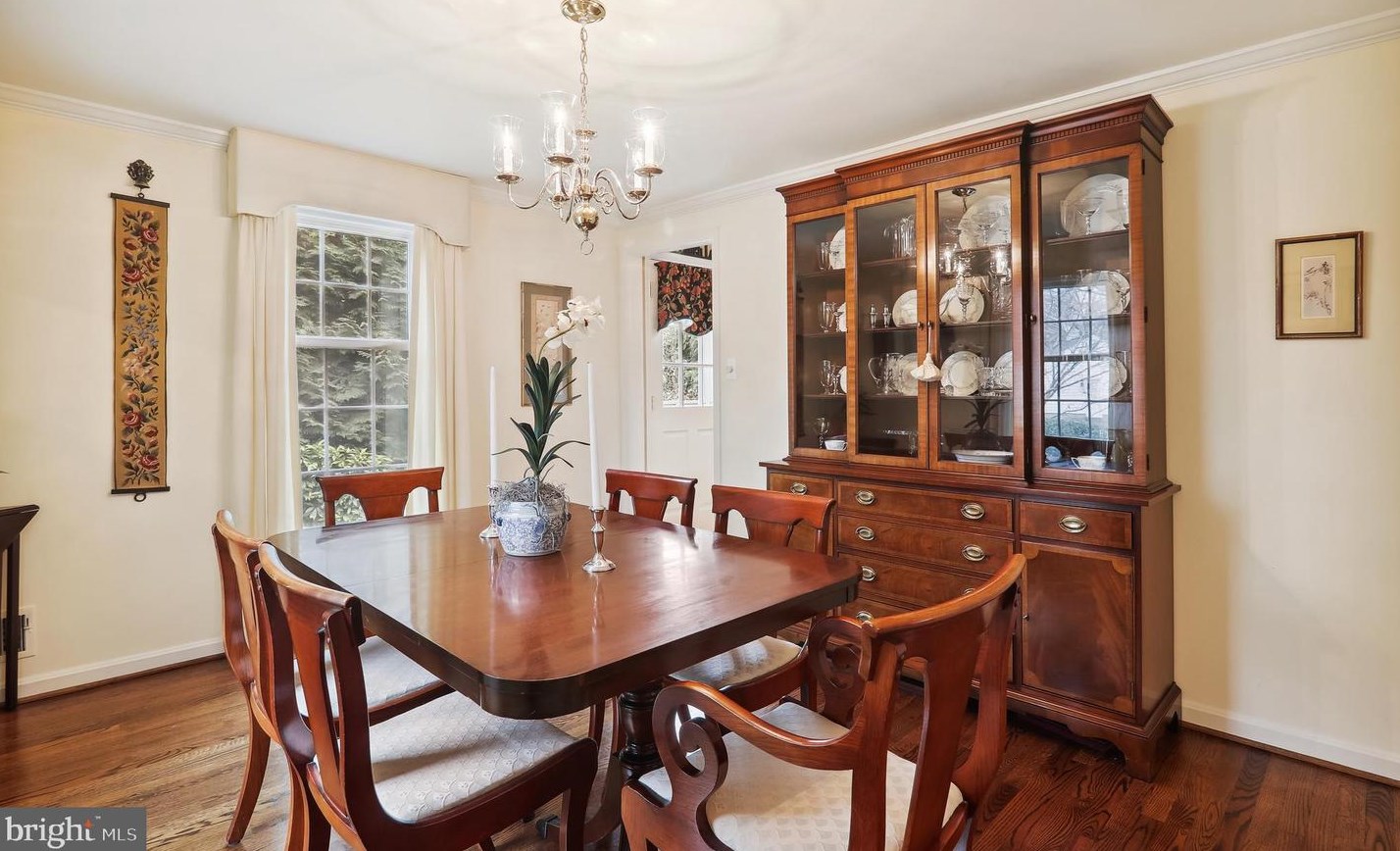 9536 Whetstone Dr, Gaithersburg MD  20886-3110 exterior