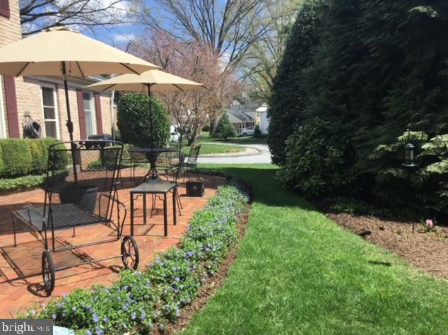 9536 Whetstone Dr, Gaithersburg MD  20886-3110 exterior