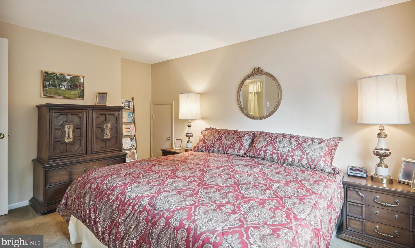 9536 Whetstone Dr, Gaithersburg MD  20886-3110 exterior