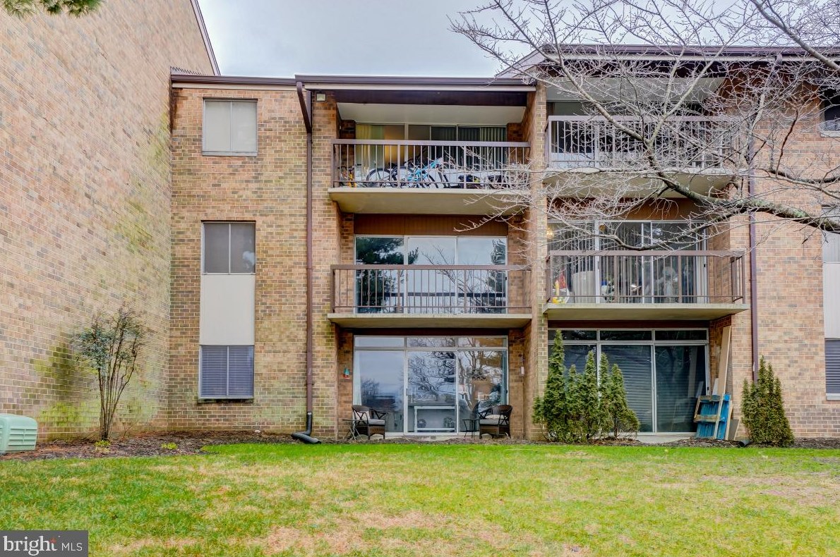 18615 Walkers Choice Rd, Gaithersburg MD  20886-0541 exterior