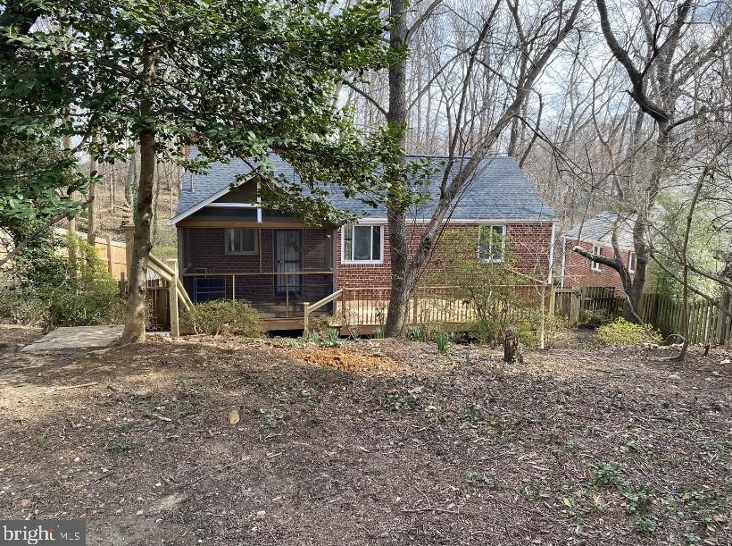 8008 Valley St, Silver Spring, MD 20910