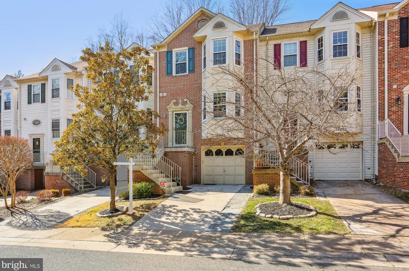 18535 Clovercrest Cir, Olney, MD 20832-3052