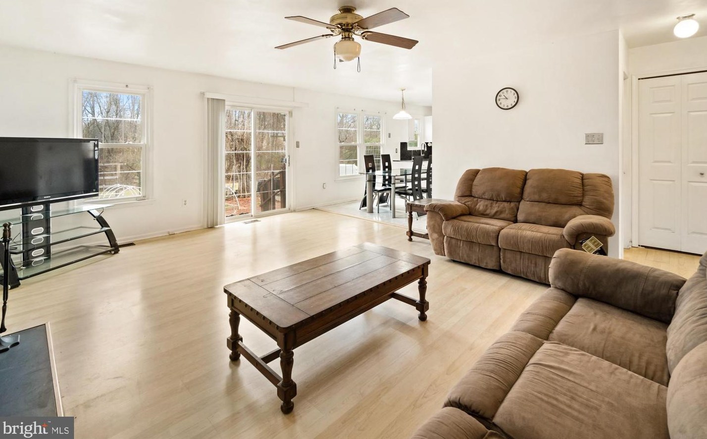 13985 Saddleview Dr, Gaithersburg MD  20878-3855 exterior