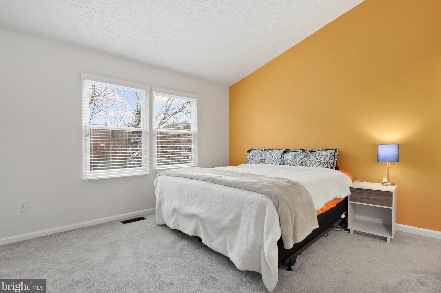 106 Smoothleaf Ln, Gaithersburg MD  20878-2641 exterior