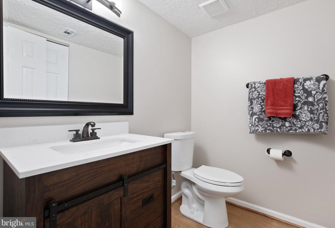 106 Smoothleaf Ln, Gaithersburg MD  20878-2641 exterior