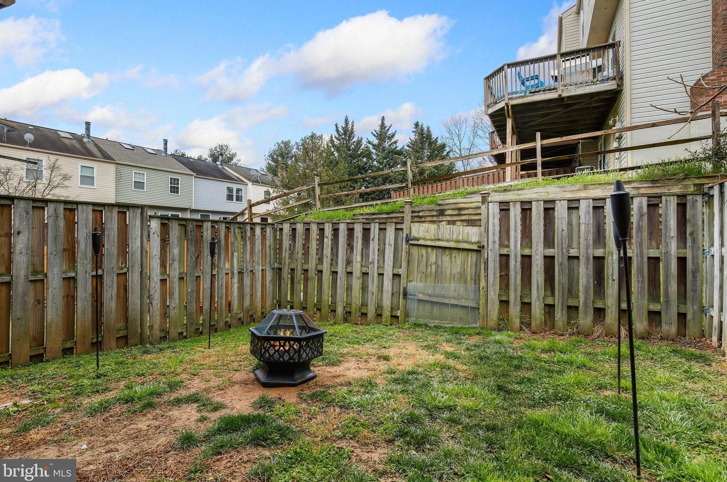 106 Smoothleaf Ln, Gaithersburg MD  20878-2641 exterior