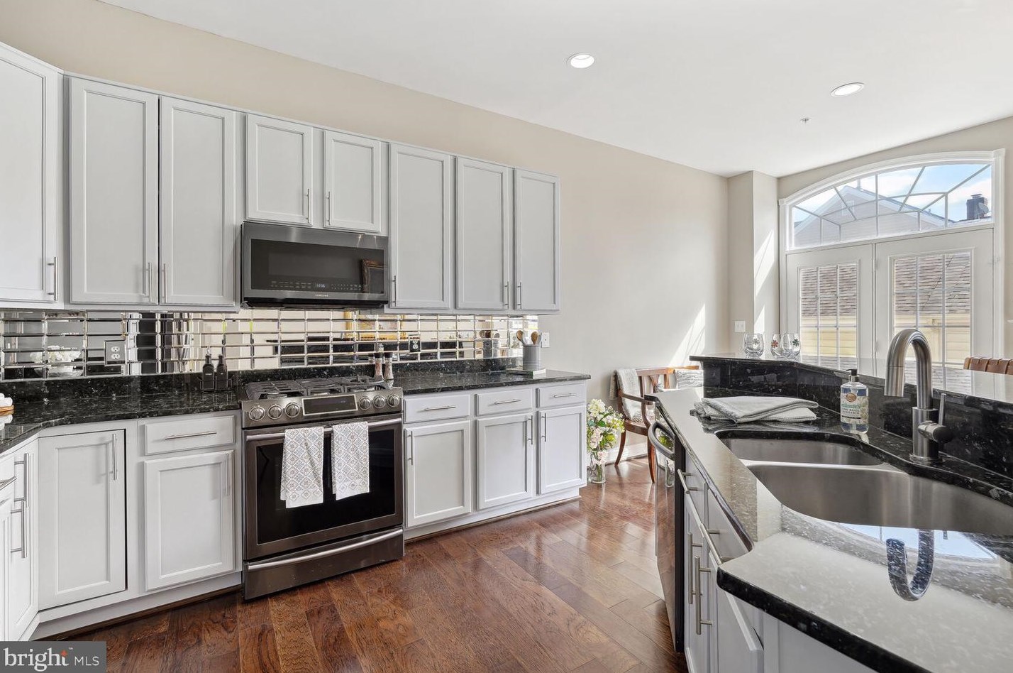 514 Bright Meadow Dr, Gaithersburg, MD 20878-2190