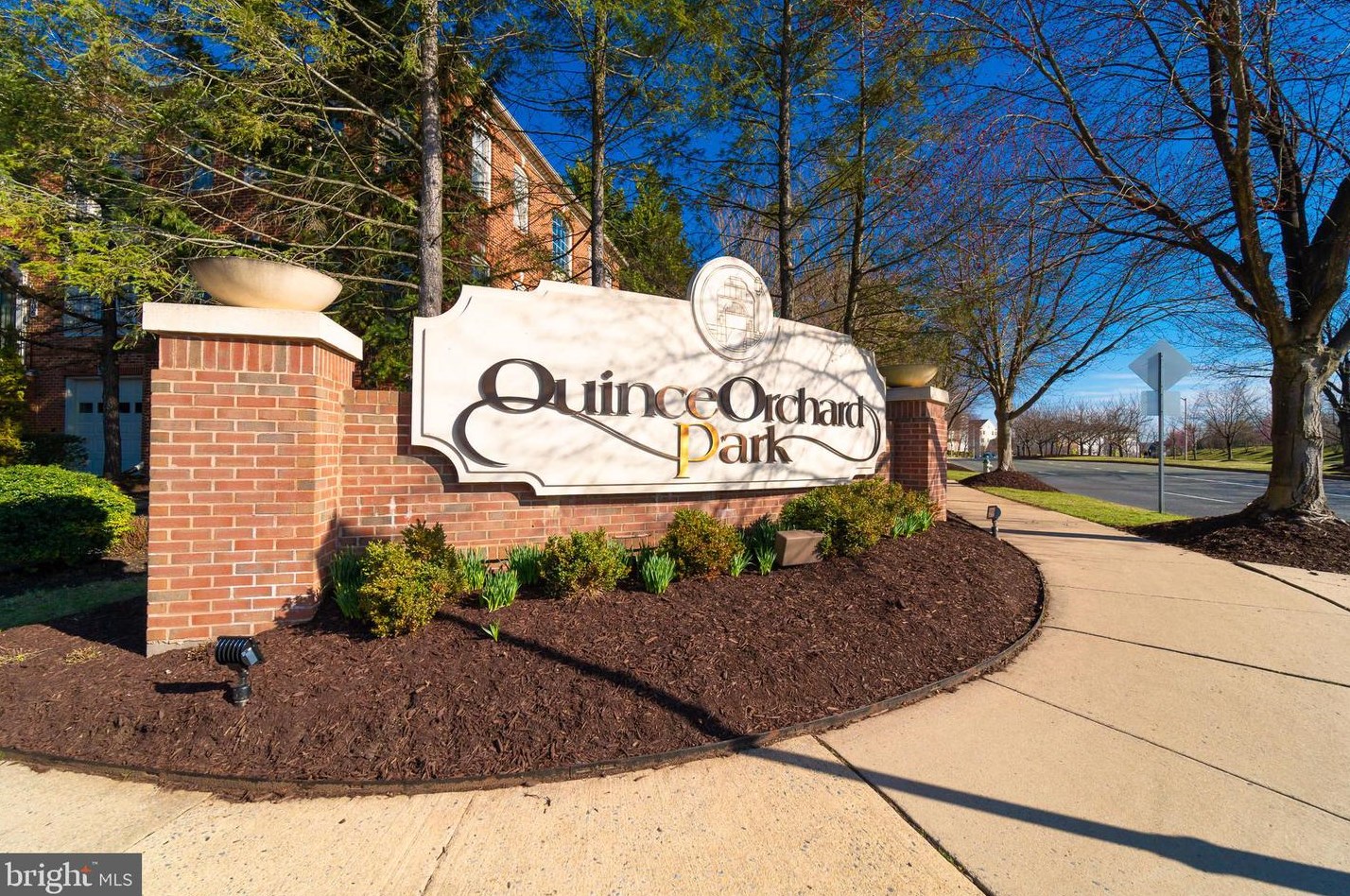 254 Fountain Green Ln, Gaithersburg, MD 20878-5818