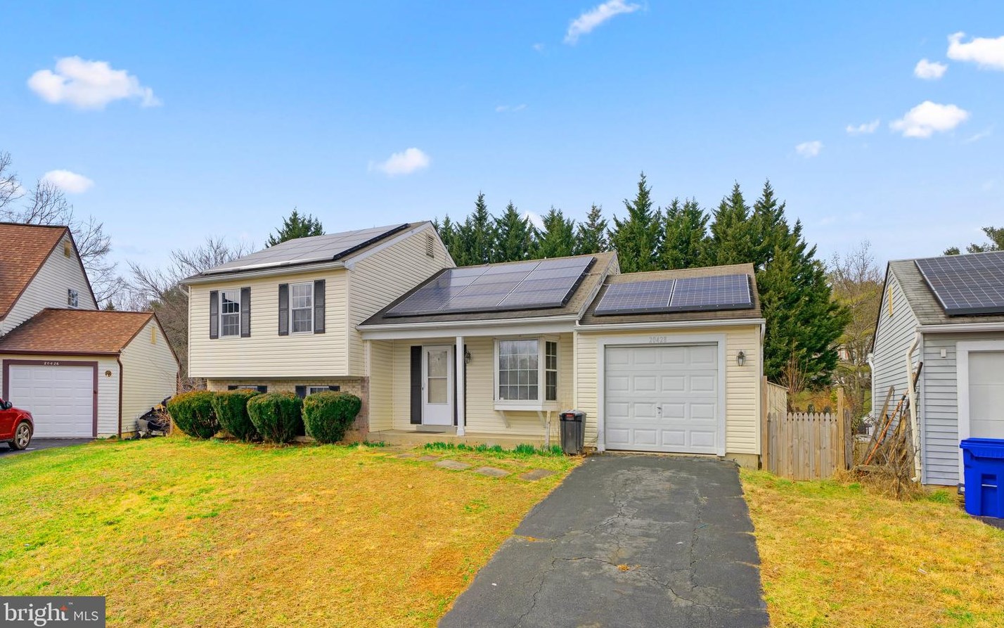 20428 Bloomingville Ct, Germantown, MD 20876-5648
