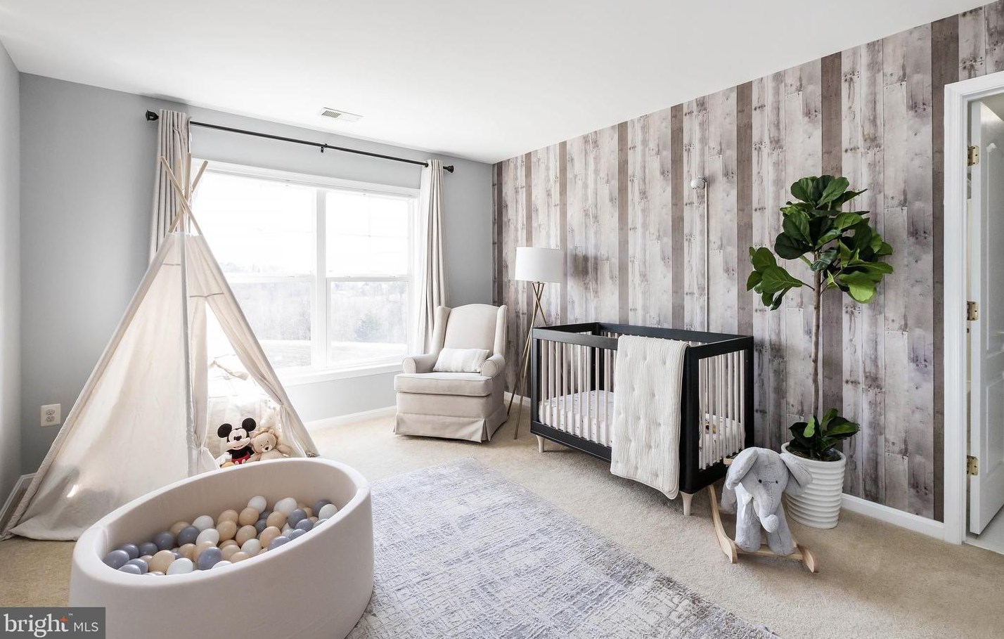 23838 Burdette Forest Rd, Clarksburg MD  20871-4373 exterior