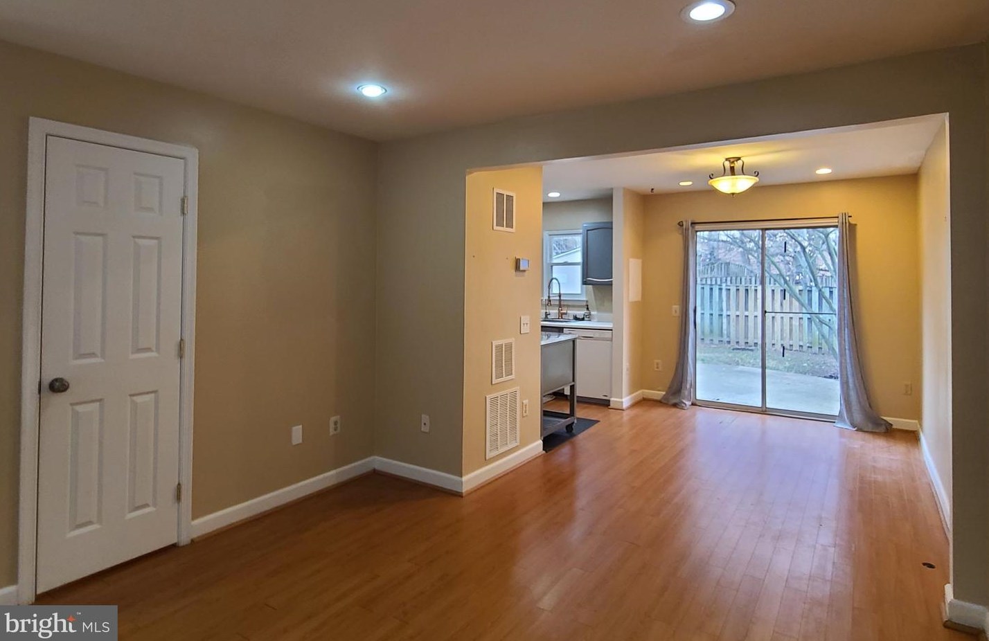 1347 Alderton Ln, Silver Spring, MD 20906