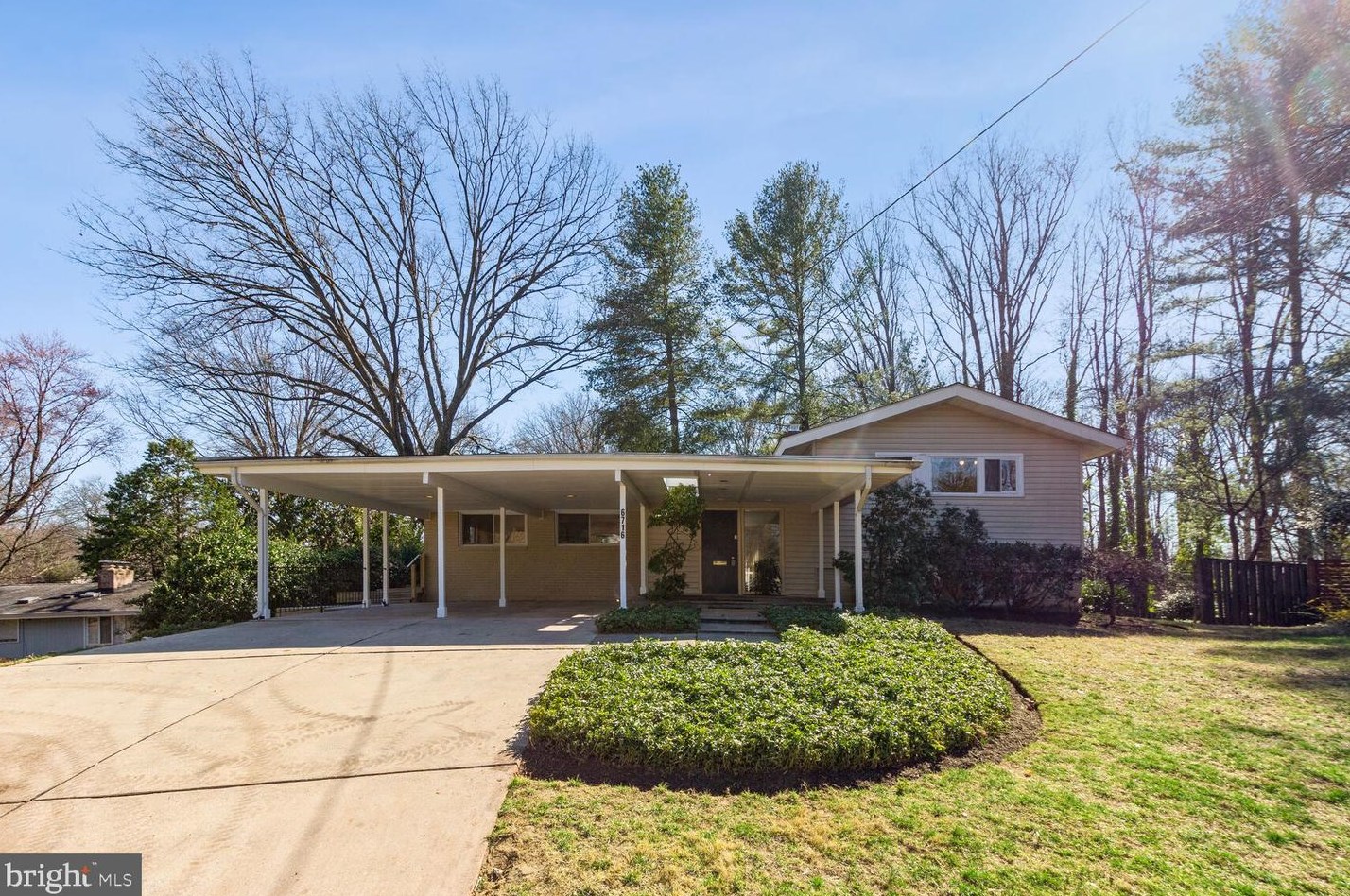 6716 Loring Ct, Bethesda, MD 20817-3148