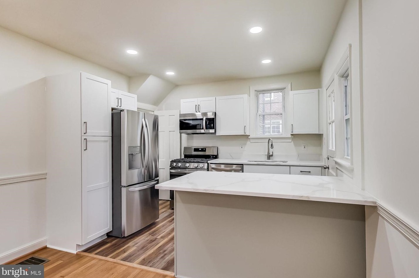 9408 Columbia Blvd, Silver Spring, MD 20910