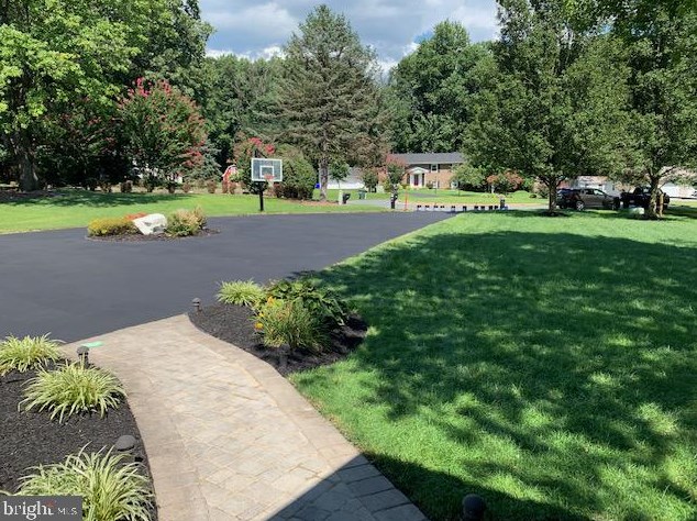 8704 Woodfield Ct, Gaithersburg MD  20882-3710 exterior