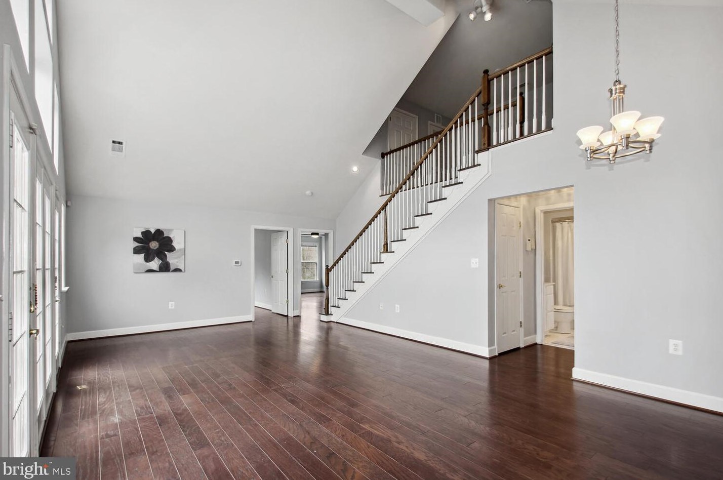 11920 Darnestown Rd, Gaithersburg, MD 20878-2215