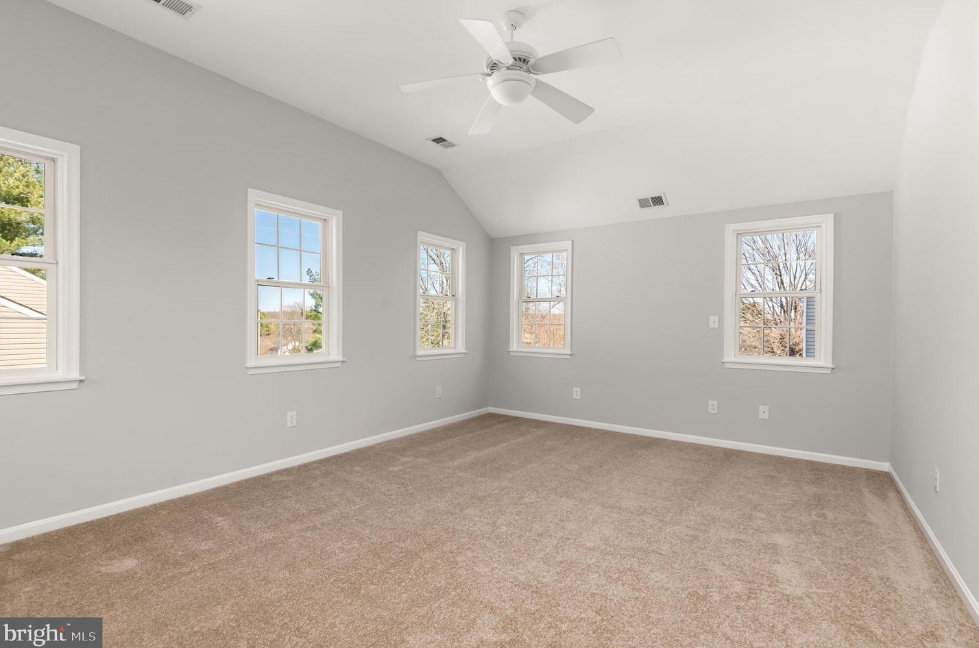 14912 Keeneland Cir, Gaithersburg MD 20878-3782 exterior