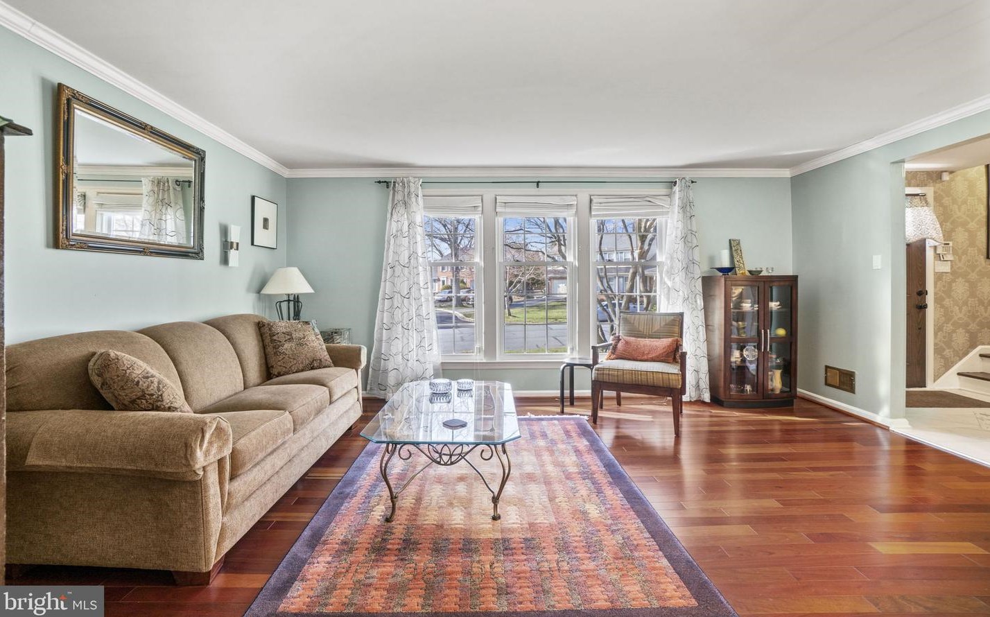 9604 Whetstone Dr, Gaithersburg MD  20886-3114 exterior