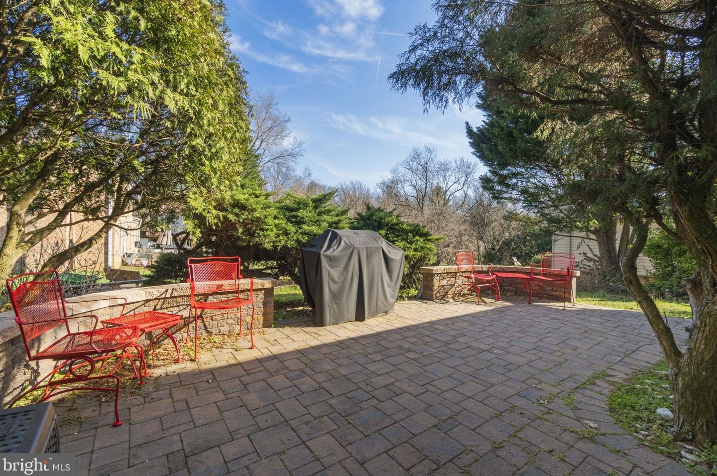 9604 Whetstone Dr, Gaithersburg MD  20886-3114 exterior