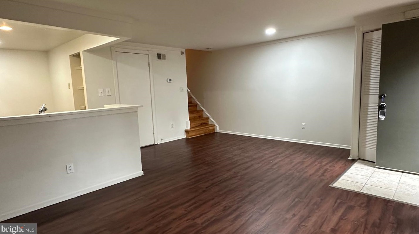 8658 Welbeck Way, Gaithersburg MD  20886-4312 exterior