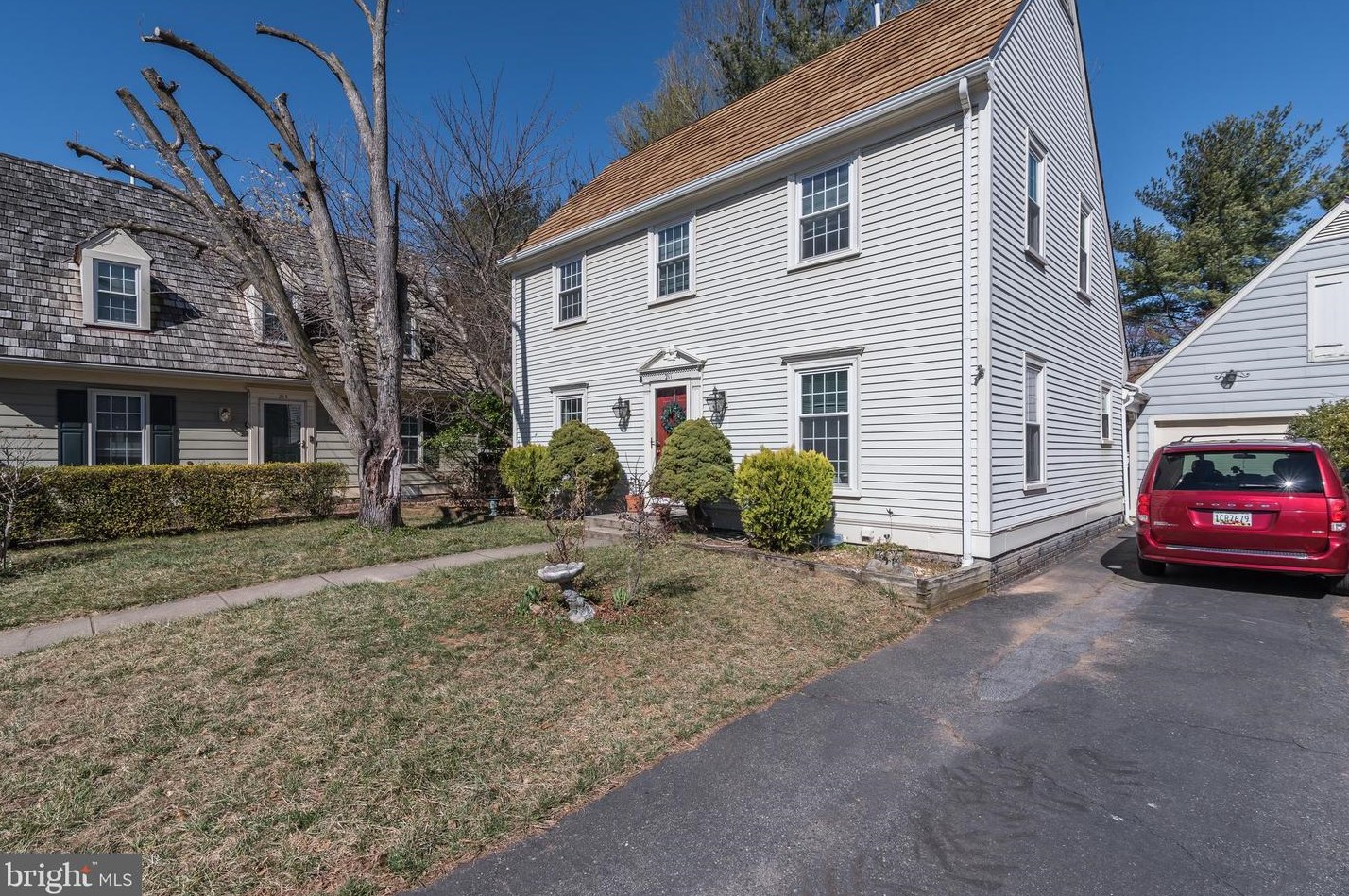 211 Meadowgate Ter, Gaithersburg, MD 20877-3776
