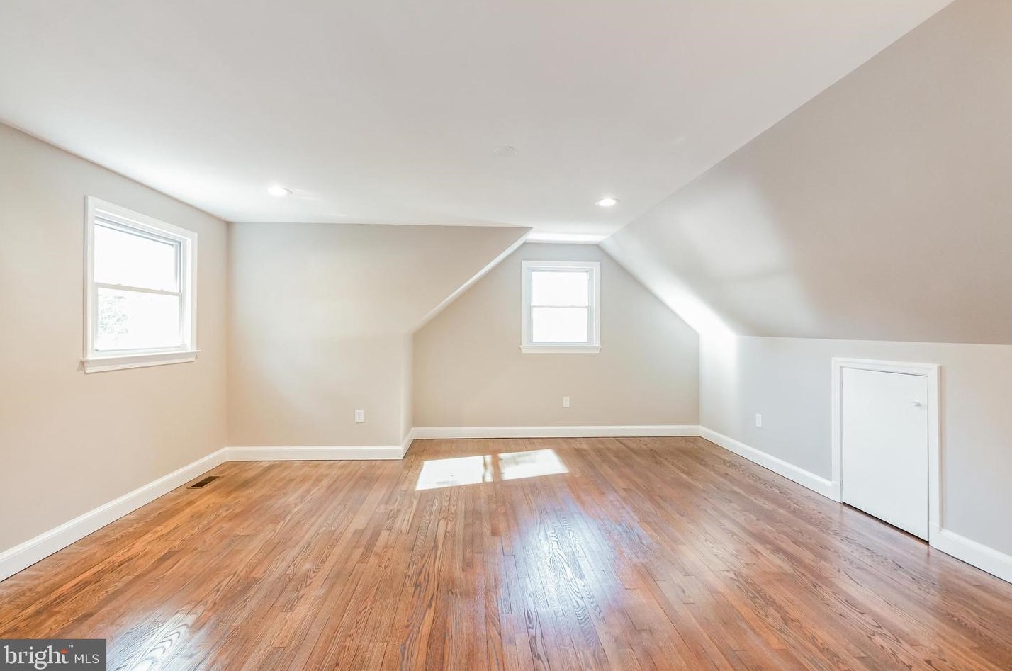 7 Maryland Ave, Gaithersburg MD  20877-2711 exterior