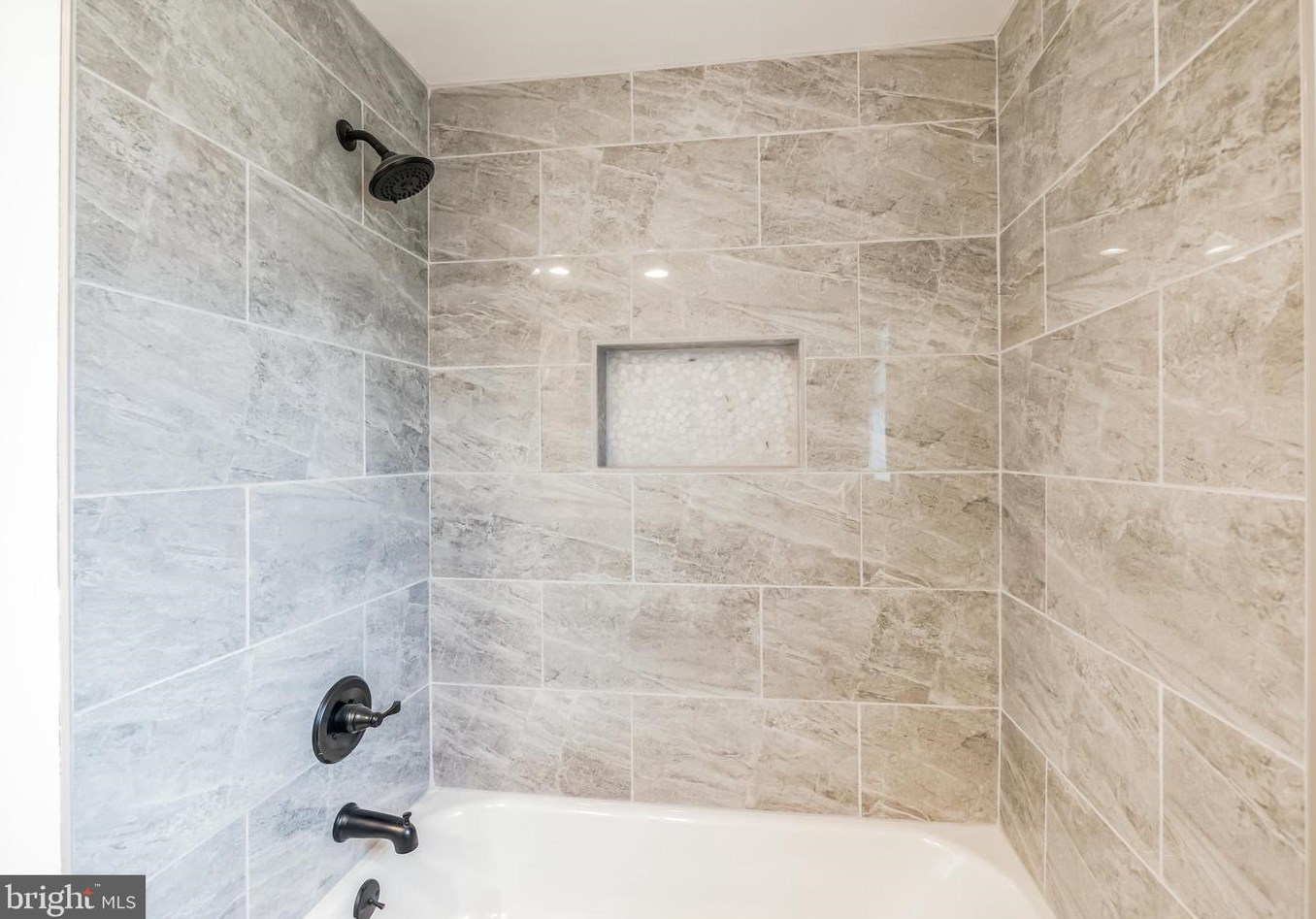 7 Maryland Ave, Gaithersburg MD  20877-2711 exterior