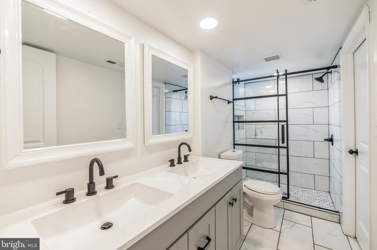 7 Maryland Ave, Gaithersburg MD  20877-2711 exterior