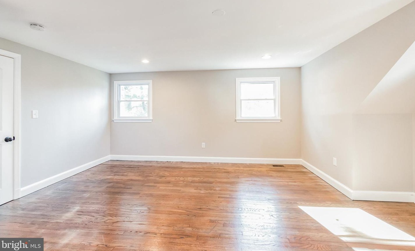 7 Maryland Ave, Gaithersburg MD  20877-2711 exterior