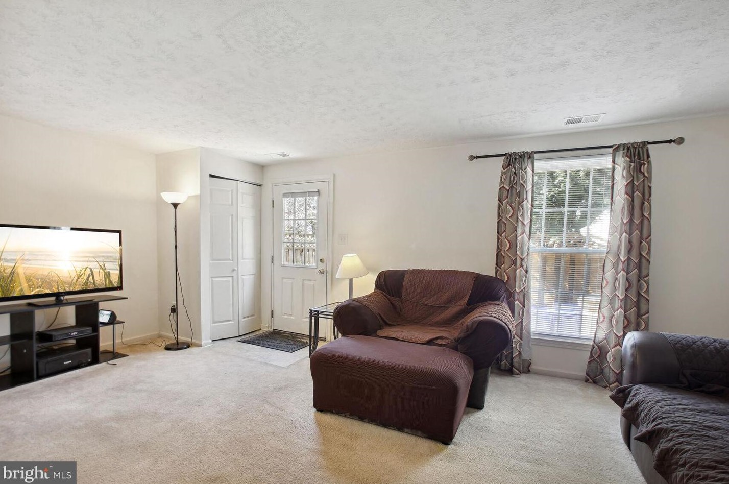 3200 Tapestry Cir, Burtonsville, MD 20866