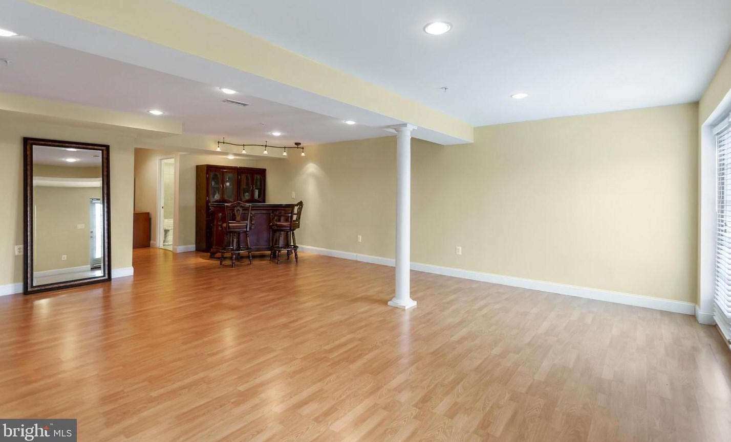 13209 Dutrow Dr, Clarksburg MD  20871-4345 exterior