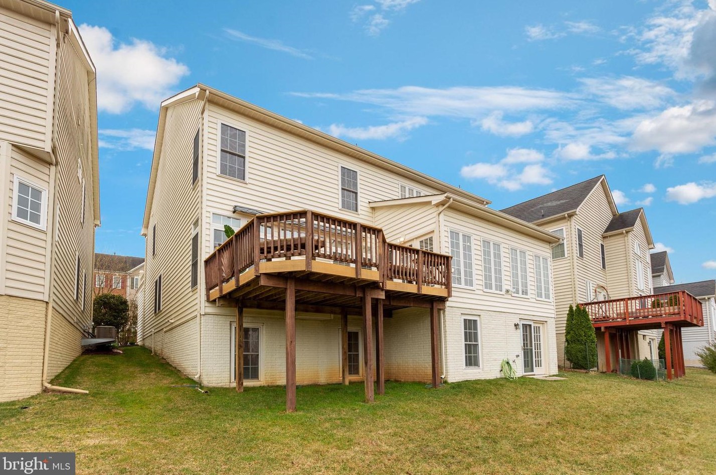 13209 Dutrow Dr, Clarksburg MD  20871-4345 exterior