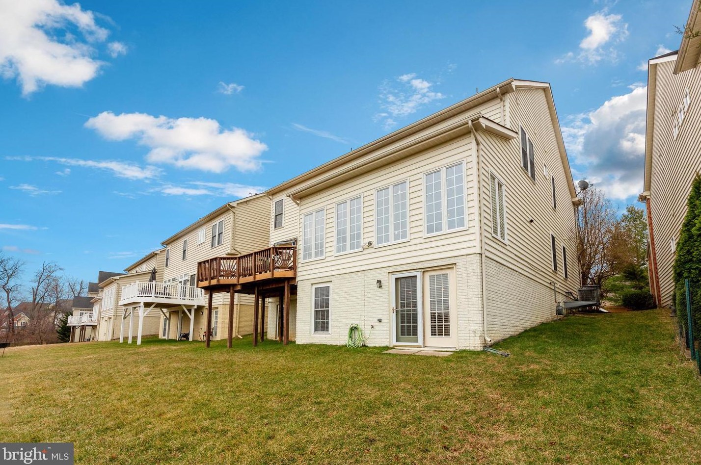 13209 Dutrow Dr, Clarksburg MD  20871-4345 exterior