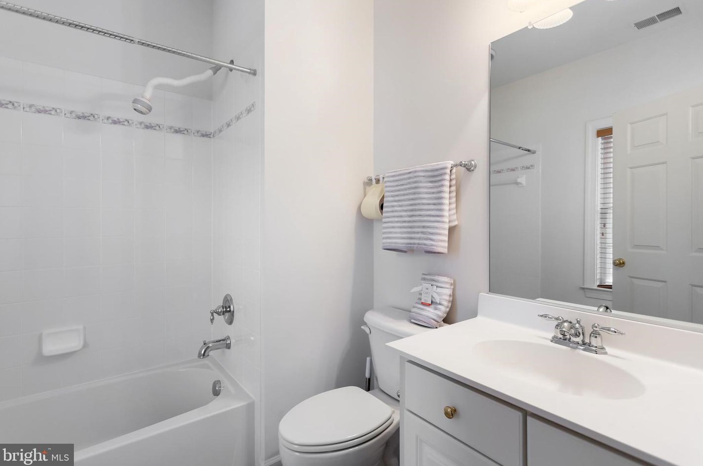 13209 Dutrow Dr, Clarksburg MD  20871-4345 exterior