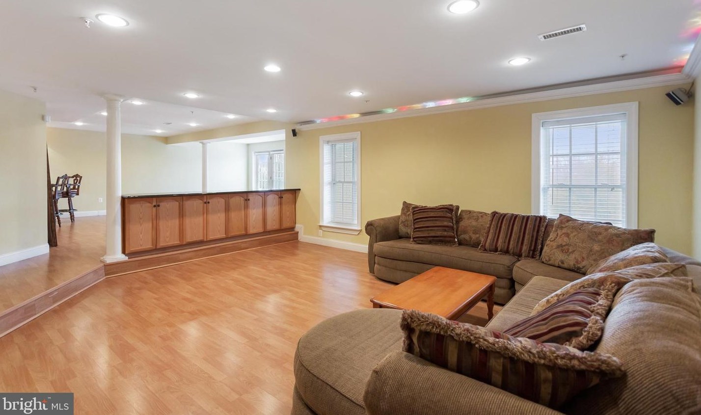 13209 Dutrow Dr, Clarksburg MD  20871-4345 exterior