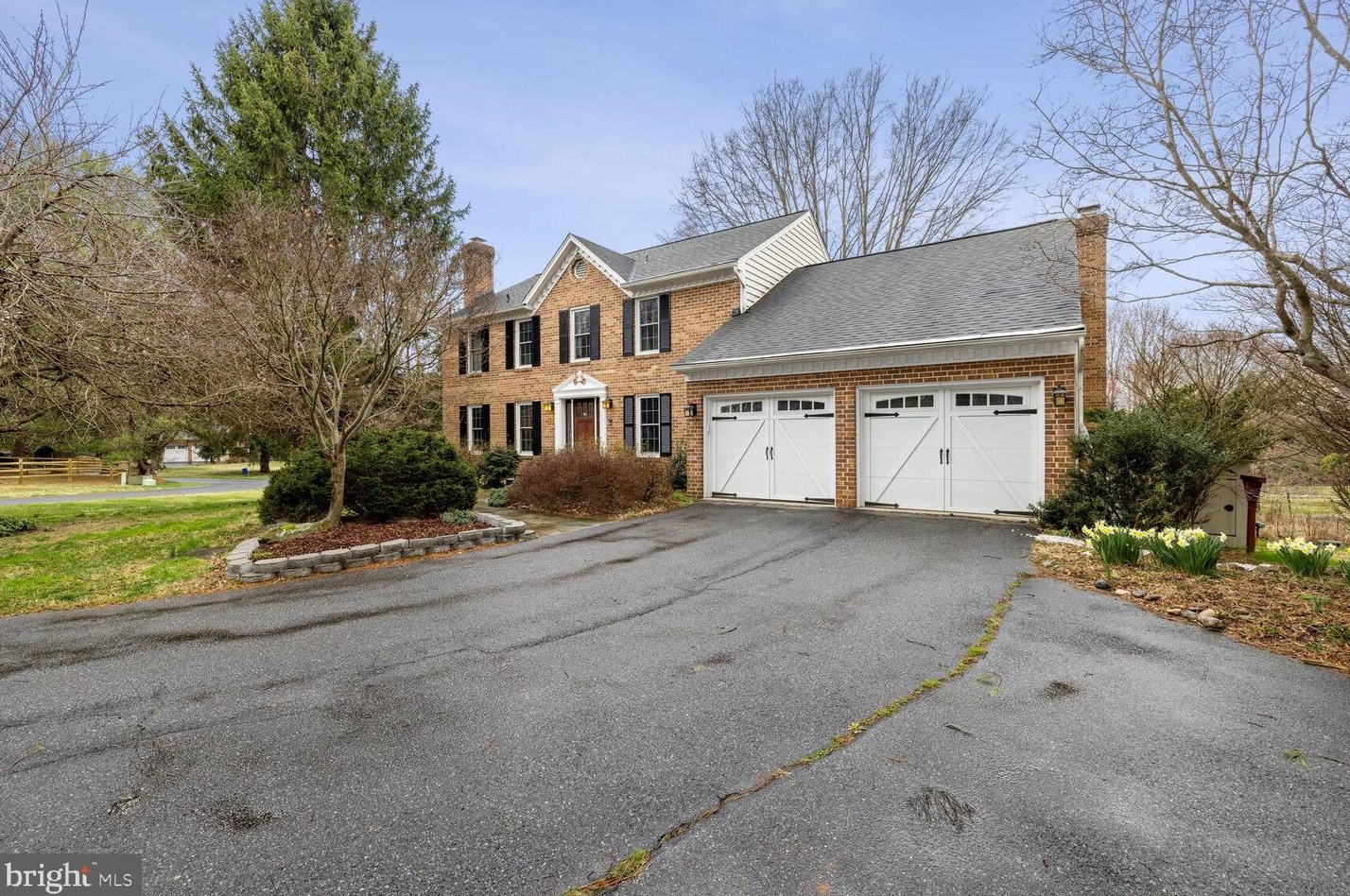 13303 Query Mill Rd, Gaithersburg, MD 20878-3932